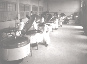 Cocina a vapor del Hotel de Inmigrantes, 1914. (Direccin Nacional de Migraciones)